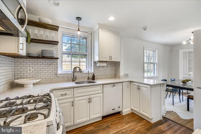 $1,095,000 | 4501 Amherst Lane, Bethesda, MD 20814