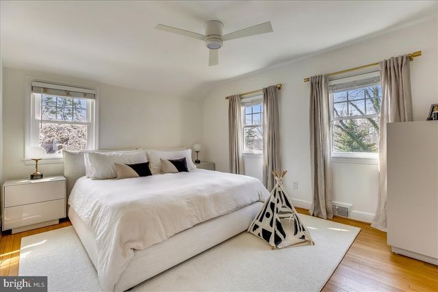 $1,095,000 | 4501 Amherst Lane, Bethesda, MD 20814