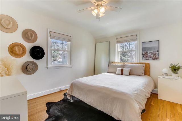 $1,095,000 | 4501 Amherst Lane, Bethesda, MD 20814