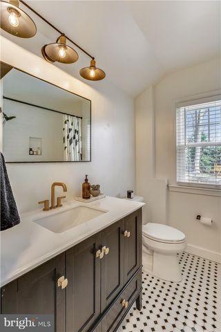 $1,095,000 | 4501 Amherst Lane, Bethesda, MD 20814