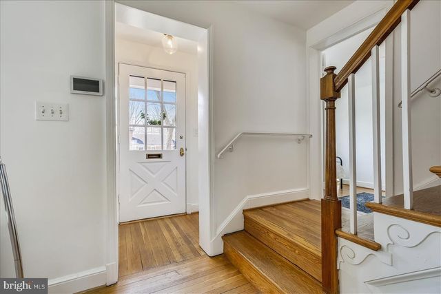 $1,095,000 | 4501 Amherst Lane, Bethesda, MD 20814