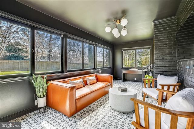 $1,095,000 | 4501 Amherst Lane, Bethesda, MD 20814