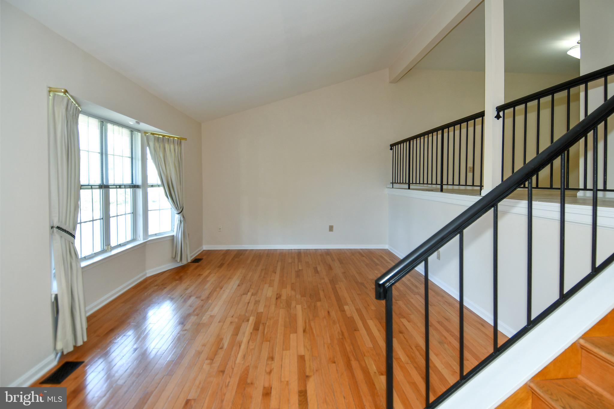 11061 Tottenham Lane Reston, VA 20194 - Photo 9 of 89