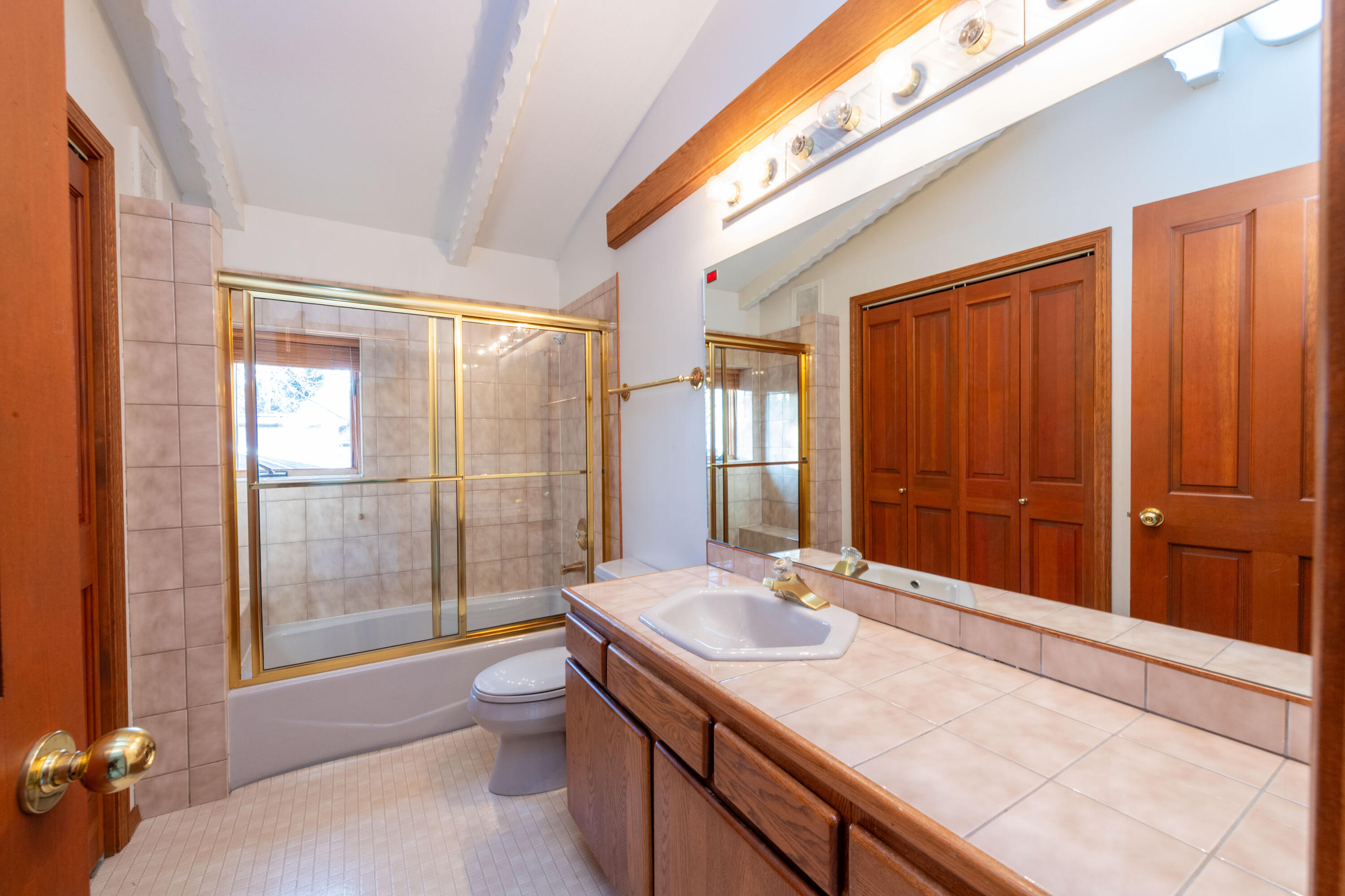 200 East Canyon Run Boulevard Ketchum, ID 83340 - Photo 18 of 28 Guest bathroom