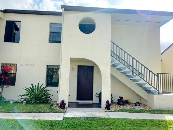 $2,400 | 11304 Taft Street, Unit 11304, Pembroke Pines, FL 33026