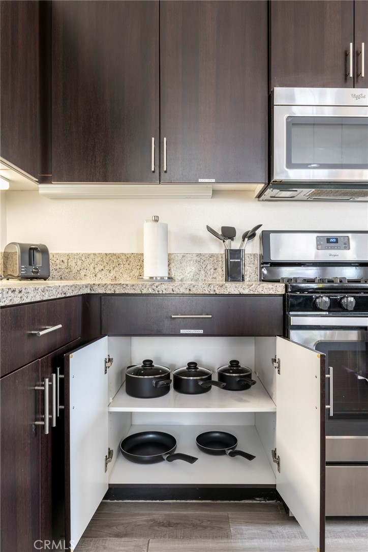 816 East Promenade, Unit A Azusa, CA 91702 - Photo 17 of 75