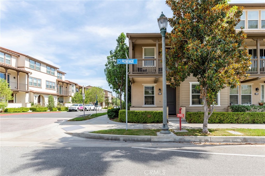 816 East Promenade, Unit A Azusa, CA 91702 - Photo 2 of 75