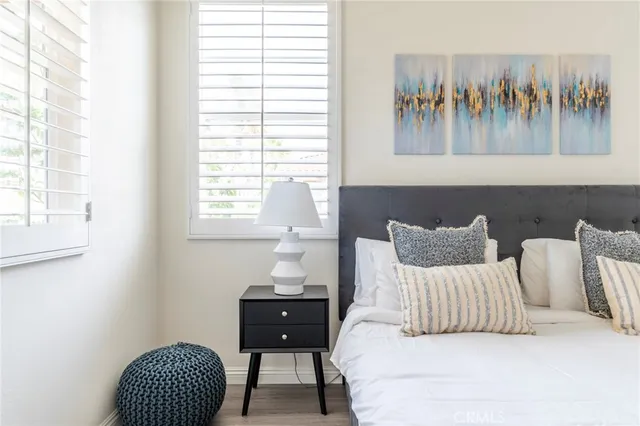 $678,000 | 816 East Promenade, Unit A, Azusa, CA 91702