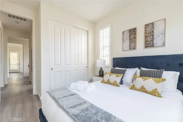 $678,000 | 816 East Promenade, Unit A, Azusa, CA 91702