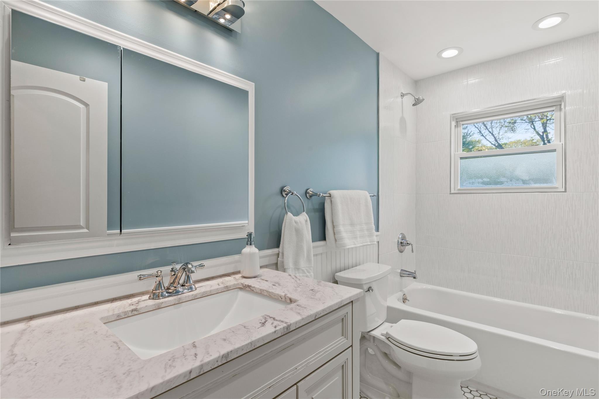 8 Rugby Road New Rochelle, NY 10804 - Photo 19 of 37