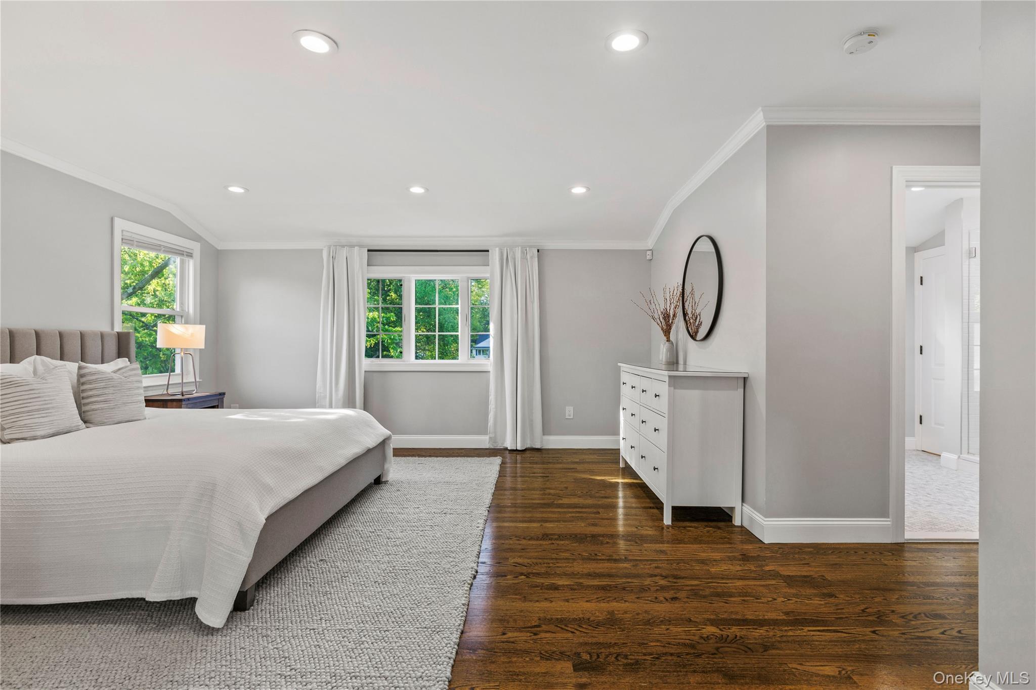 8 Rugby Road New Rochelle, NY 10804 - Photo 24 of 37