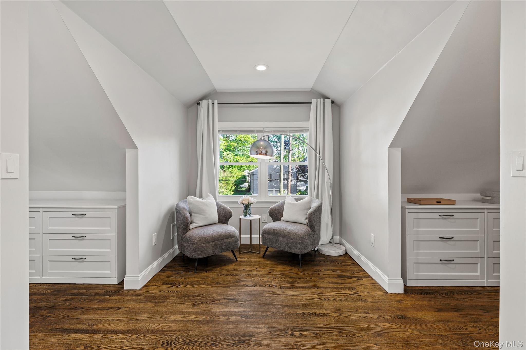 8 Rugby Road New Rochelle, NY 10804 - Photo 25 of 37