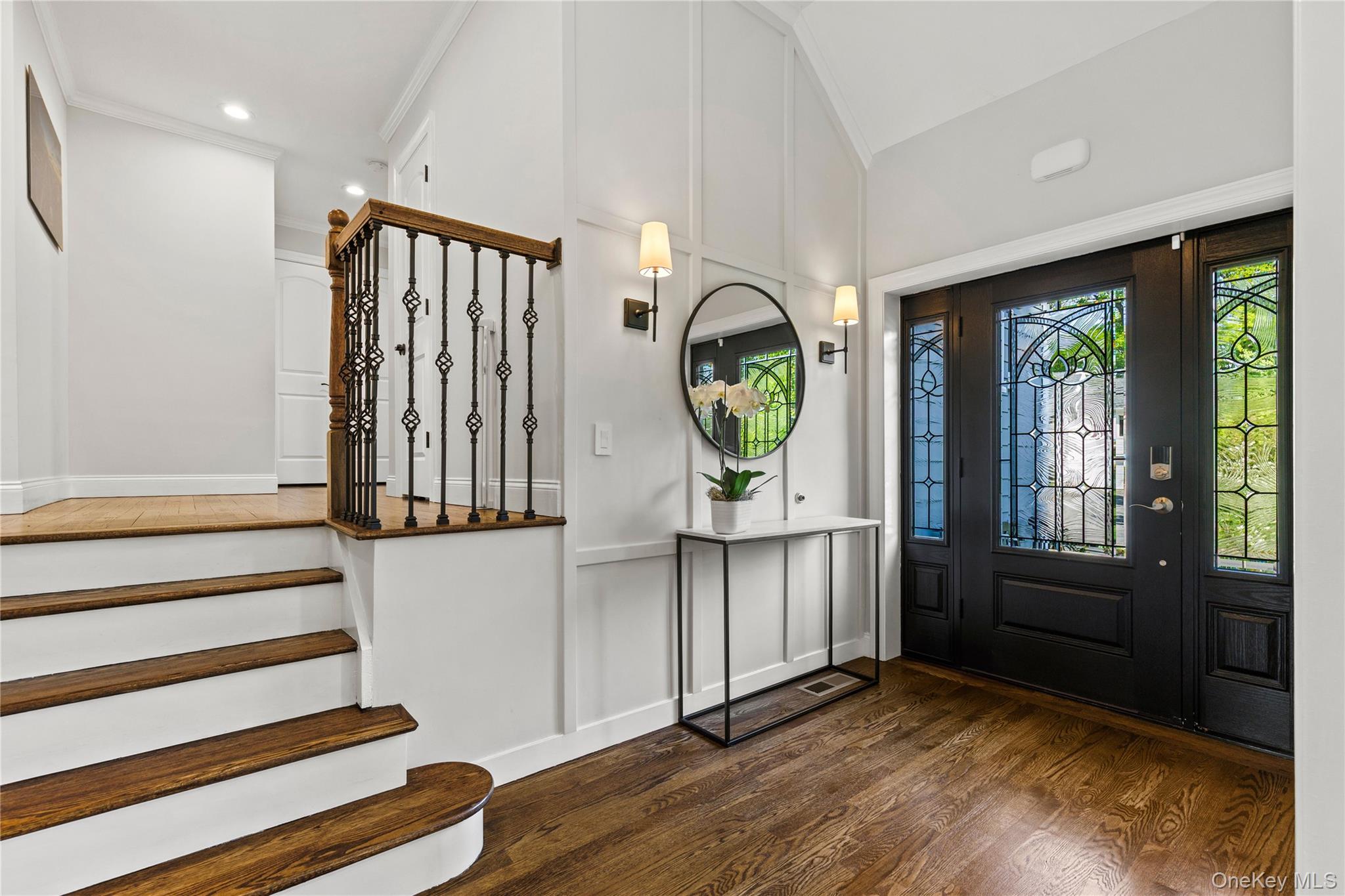 8 Rugby Road New Rochelle, NY 10804 - Photo 3 of 37