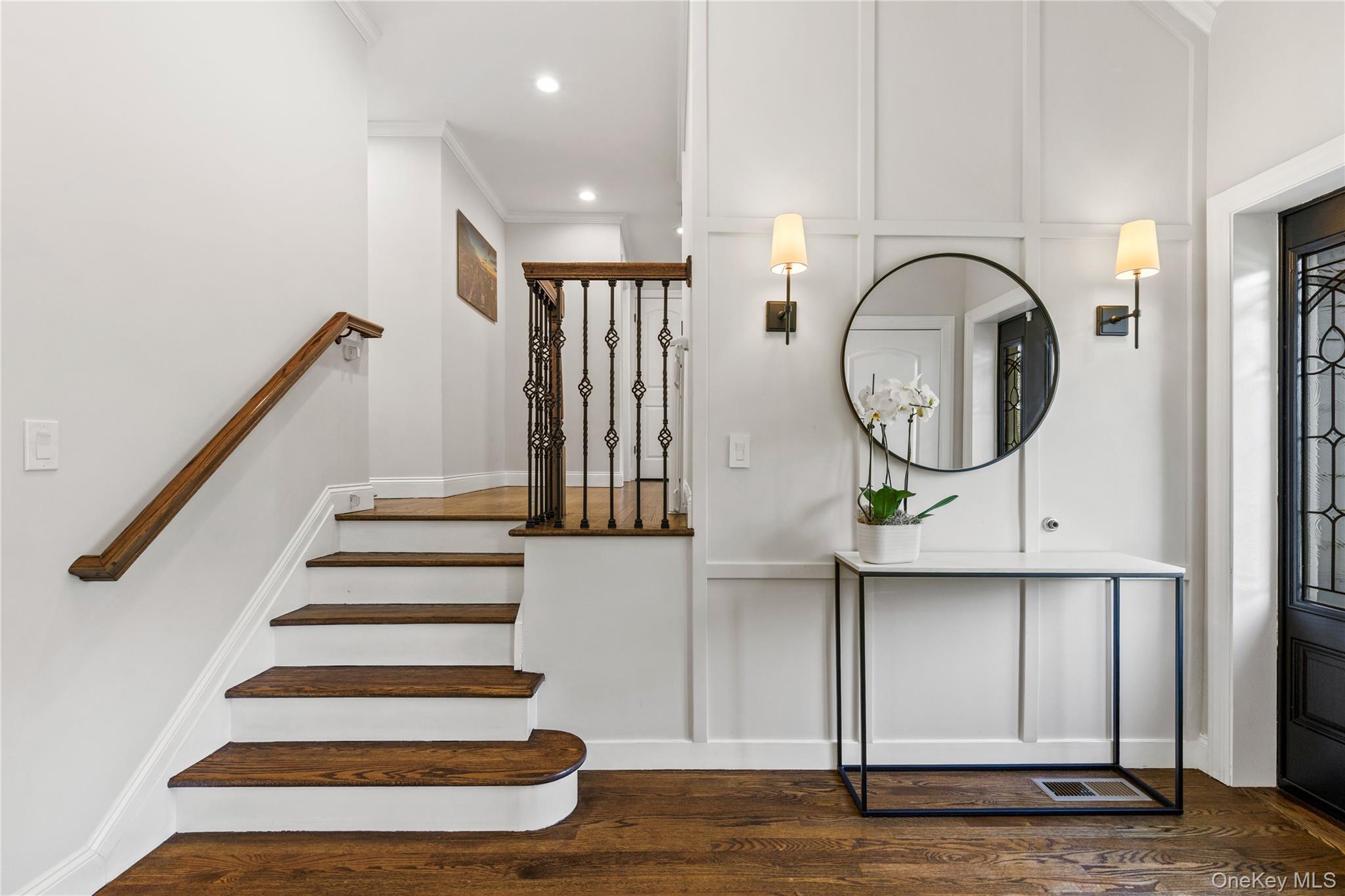 8 Rugby Road New Rochelle, NY 10804 - Photo 4 of 37