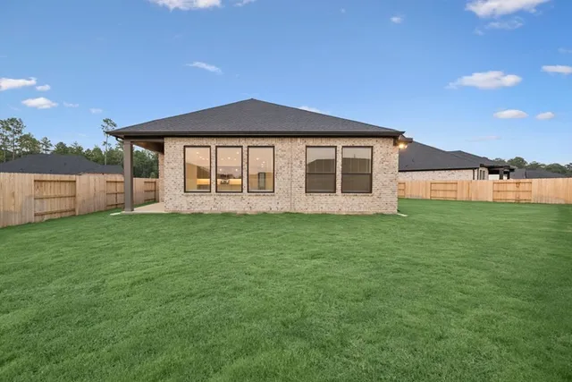 $2,900 | 326 Prairie Warbler Street, Magnolia, TX 77354