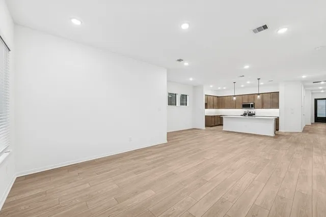 $2,900 | 326 Prairie Warbler Street, Magnolia, TX 77354