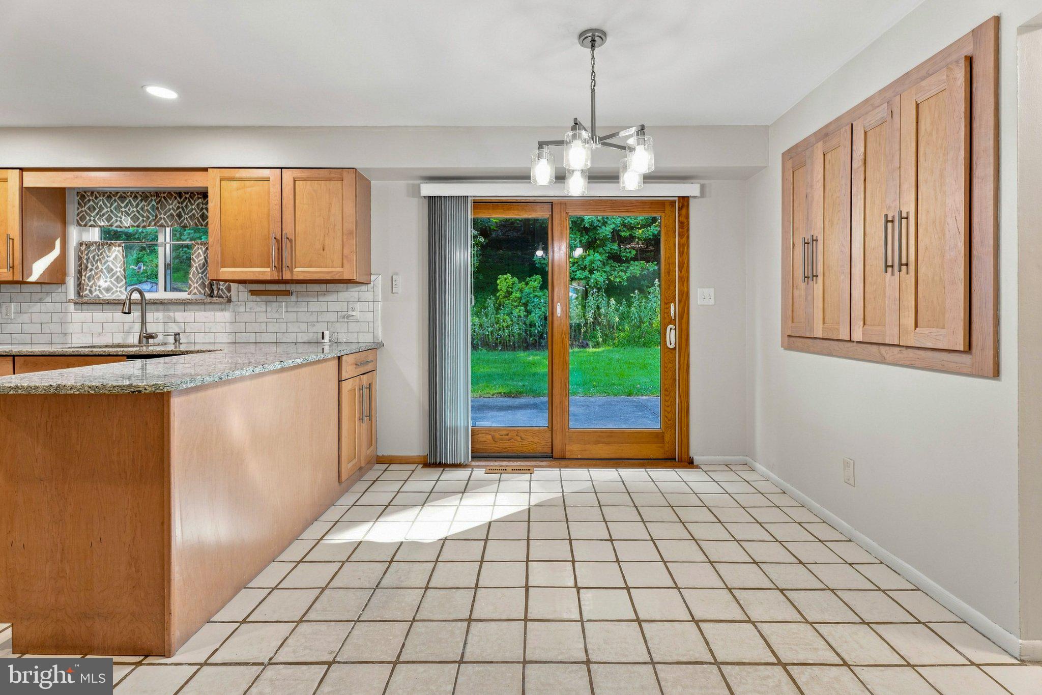 4631 Hawksbury Road Baltimore, MD 21208 - Photo 13 of 39 Gallery Image 13