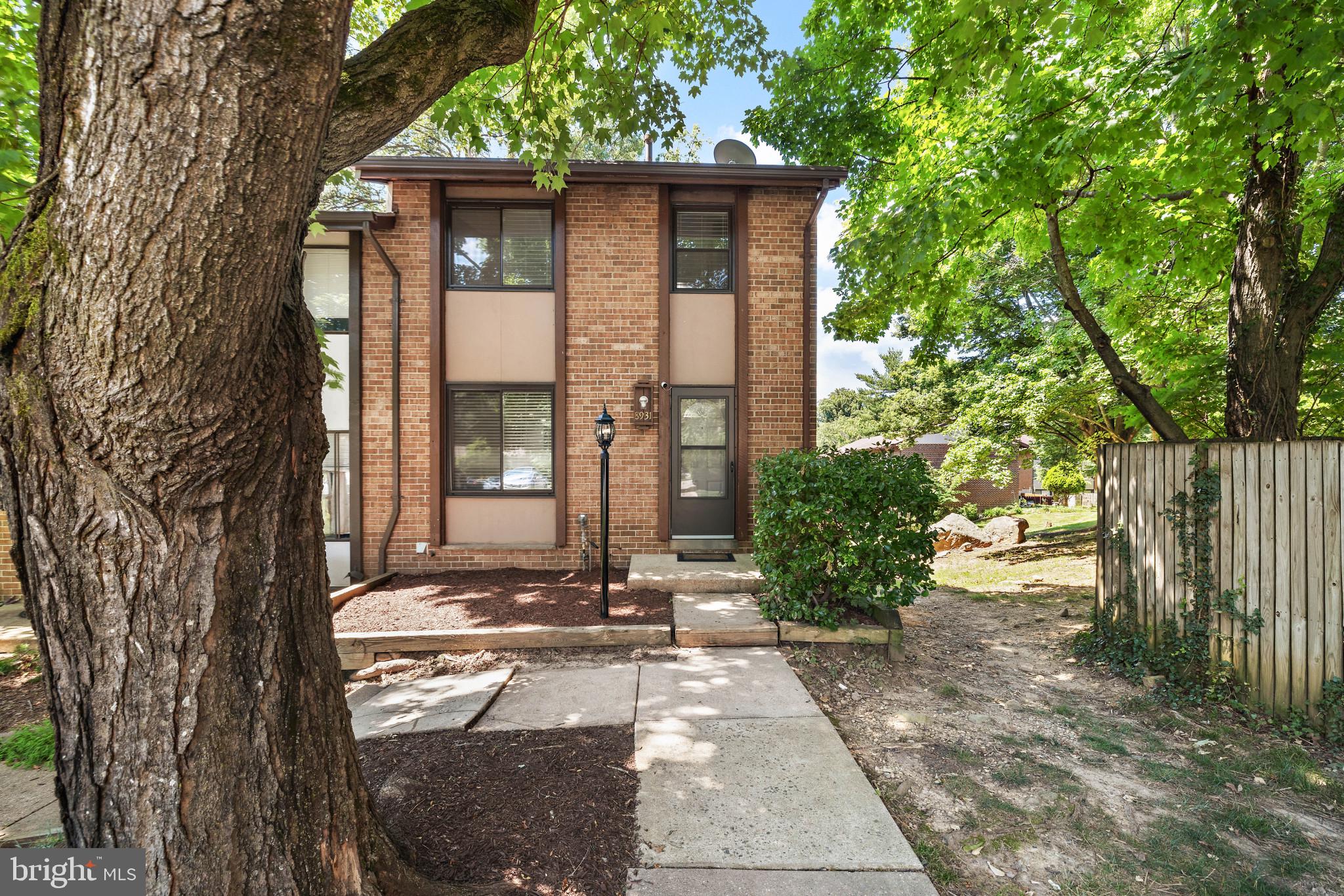 8931 Footed Ridge Columbia, MD 21045 - Photo 2 of 34