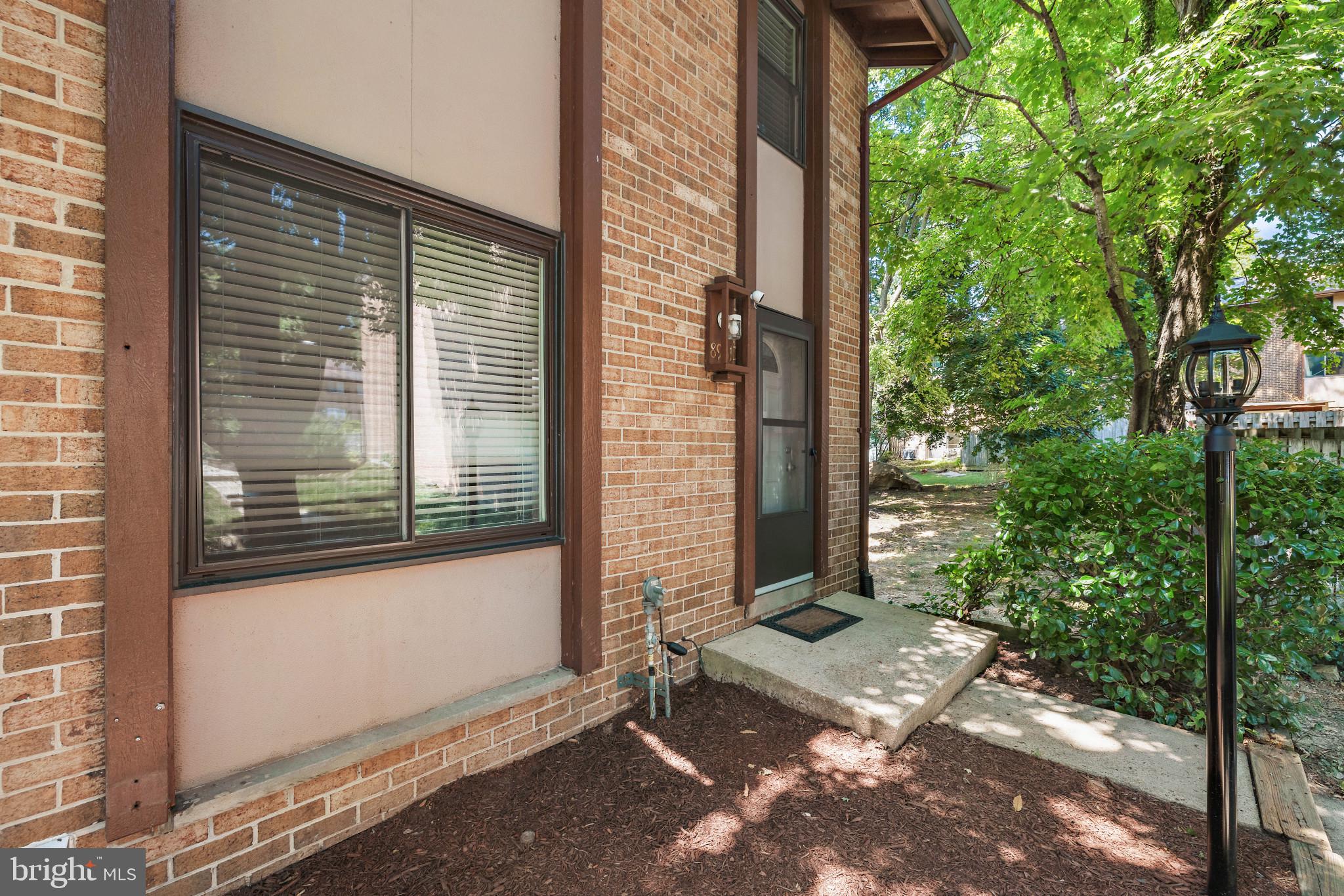 8931 Footed Ridge Columbia, MD 21045 - Photo 3 of 34