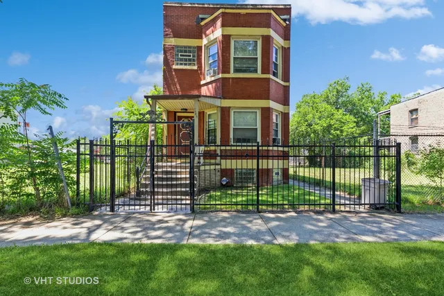$205,000 | 7422 South Kimbark Avenue, Chicago, IL 60619
