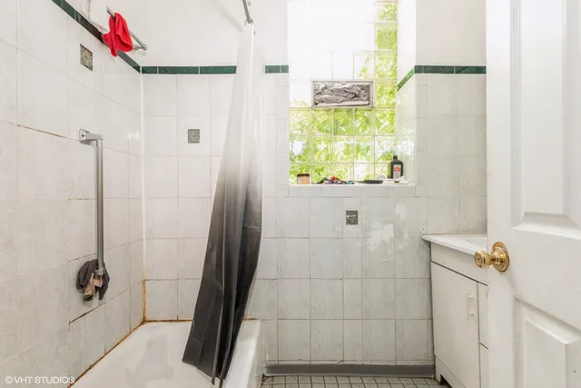 $205,000 | 7422 South Kimbark Avenue, Chicago, IL 60619