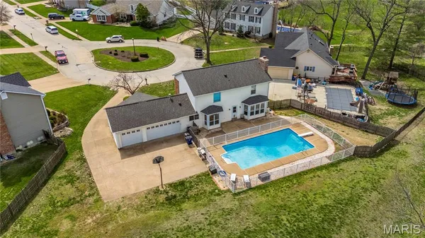 $509,900 | 6301 Highland Estates Drive, St. Louis, MO 63129