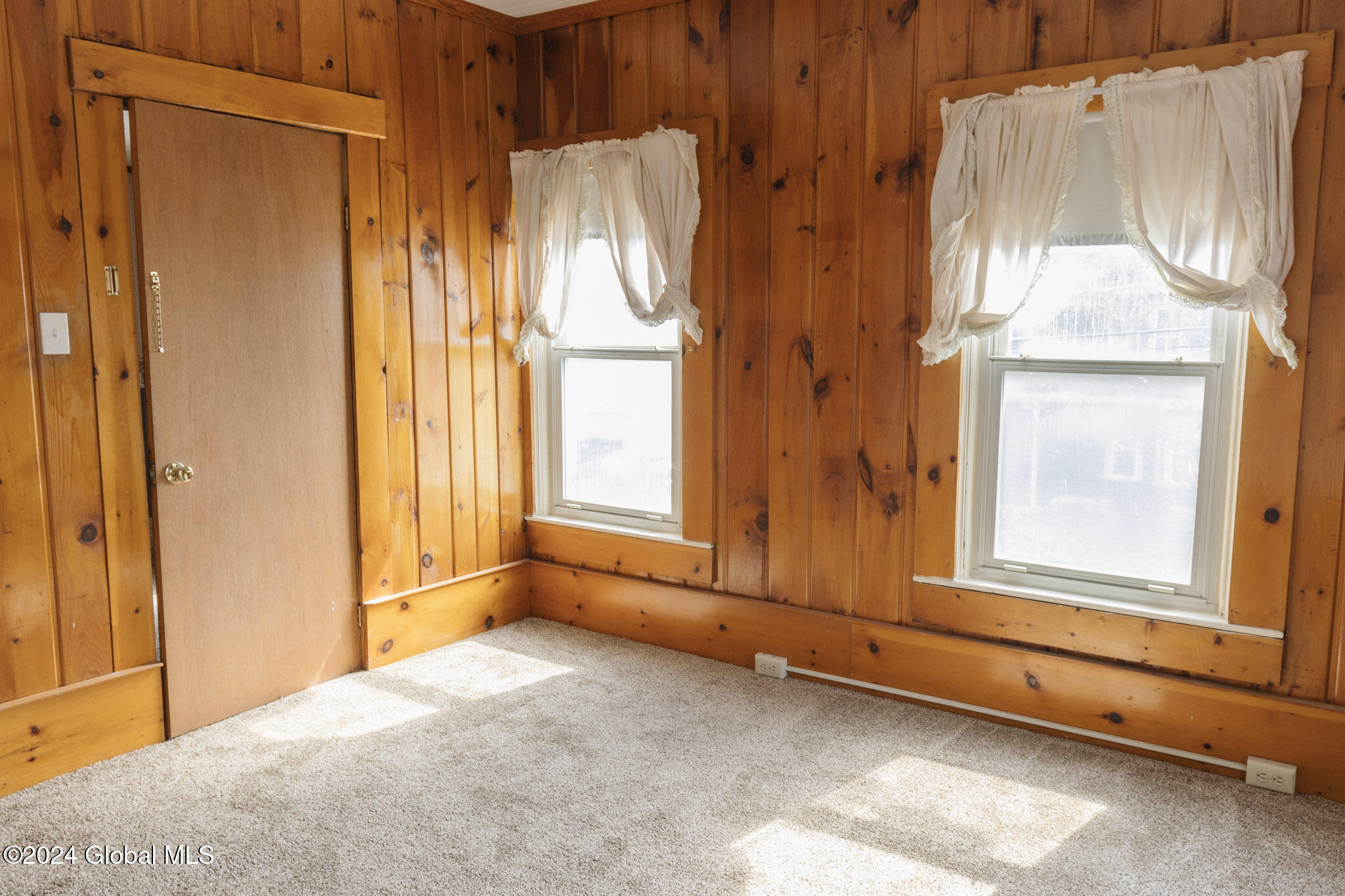 47 Maple Street Hudson Falls, NY 12839 - Photo 12 of 21 11-I54A0586 - Copy (2)