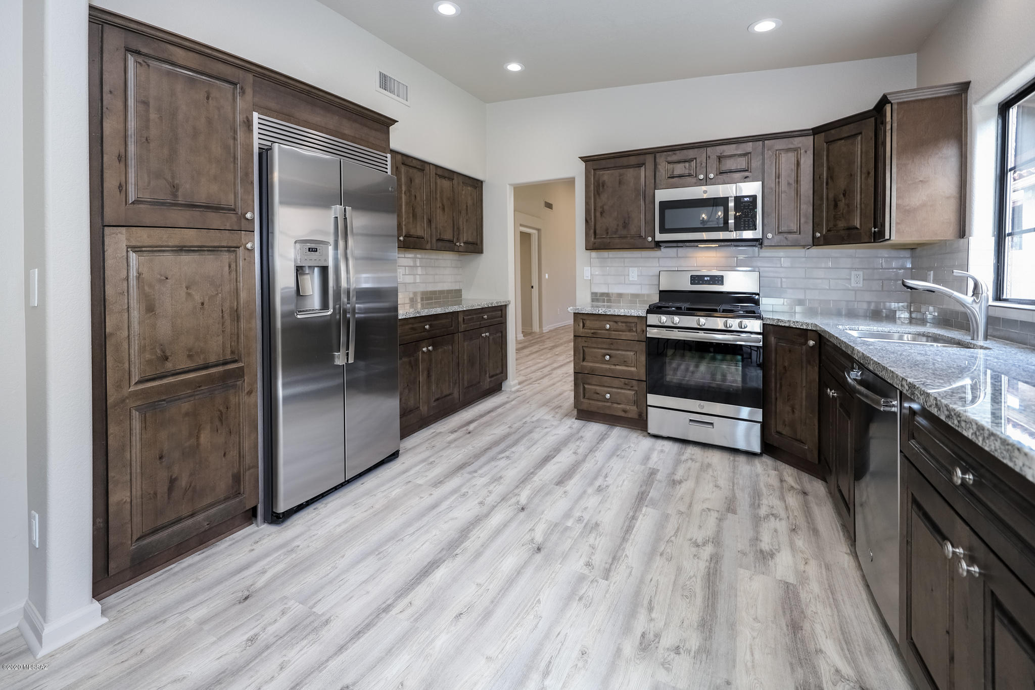 5845 North Misty Ridge Drive Tucson, AZ 85718 - Photo 12 of 34