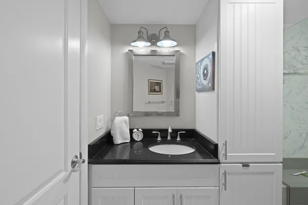 $3,200 | 233 Northeast Edgewater Drive, Unit 104, Jensen Beach, FL 34957