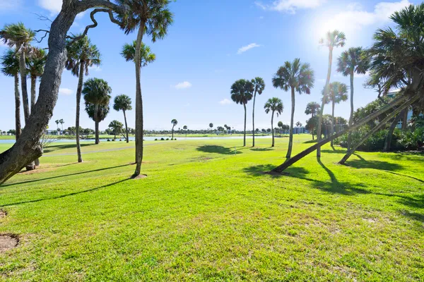 $3,200 | 233 Northeast Edgewater Drive, Unit 104, Jensen Beach, FL 34957