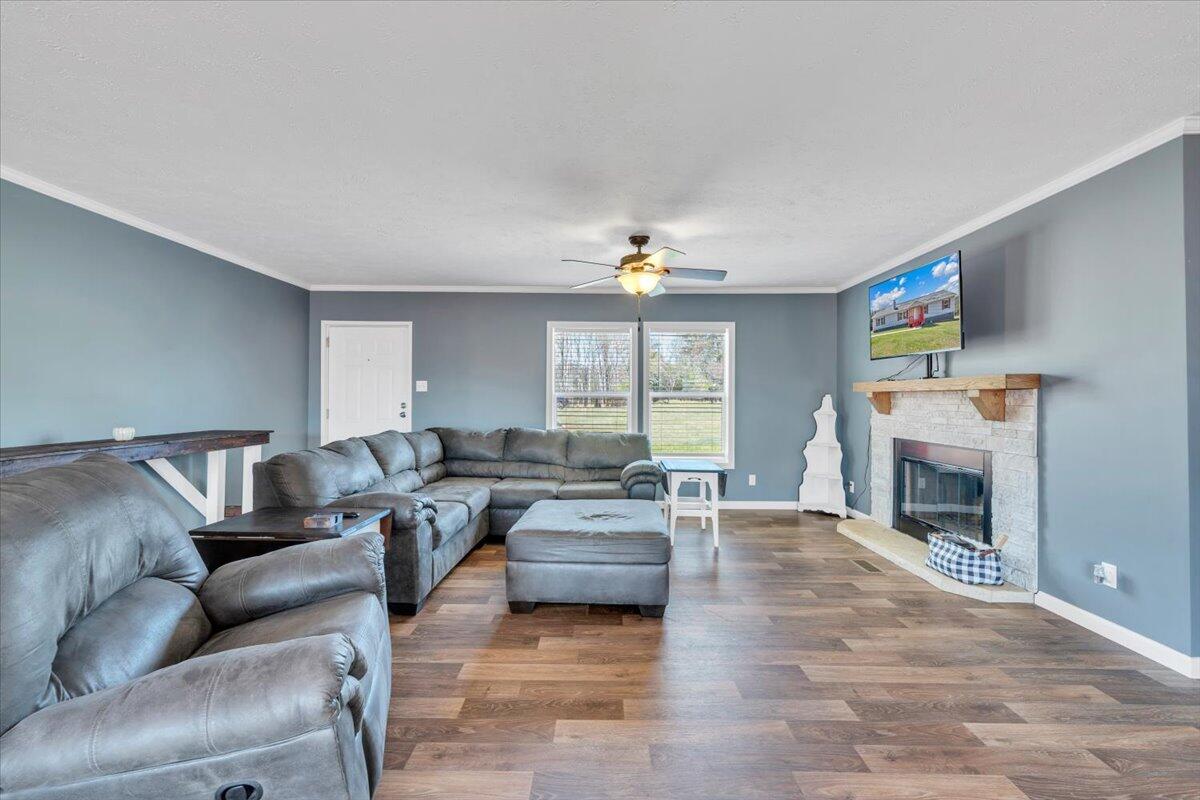 1844 Fiddler Creek Road Bedford, VA 24523 - Photo 4 of 47 04-MIB00721