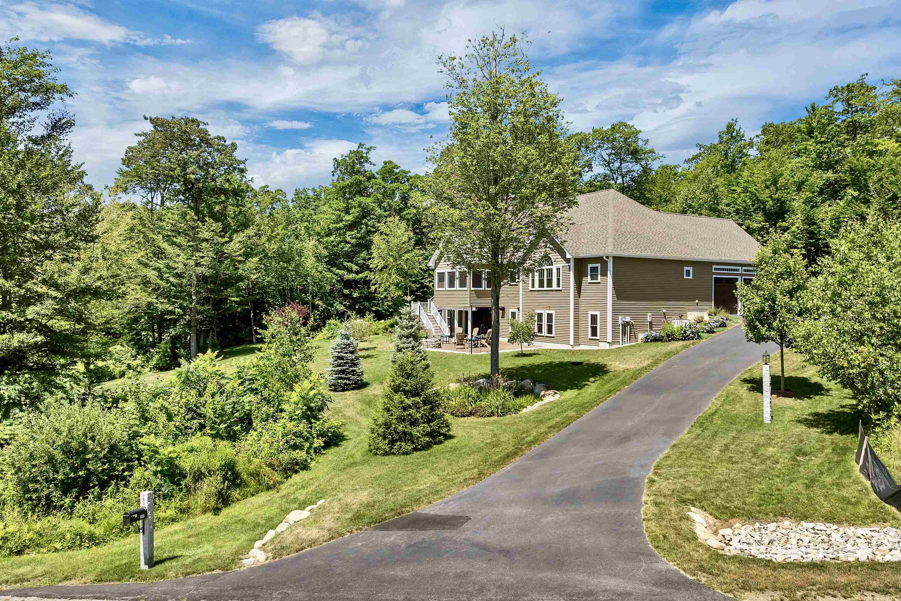 185 Ambrose Way Wolfeboro, NH 03894 - Photo 2 of 54