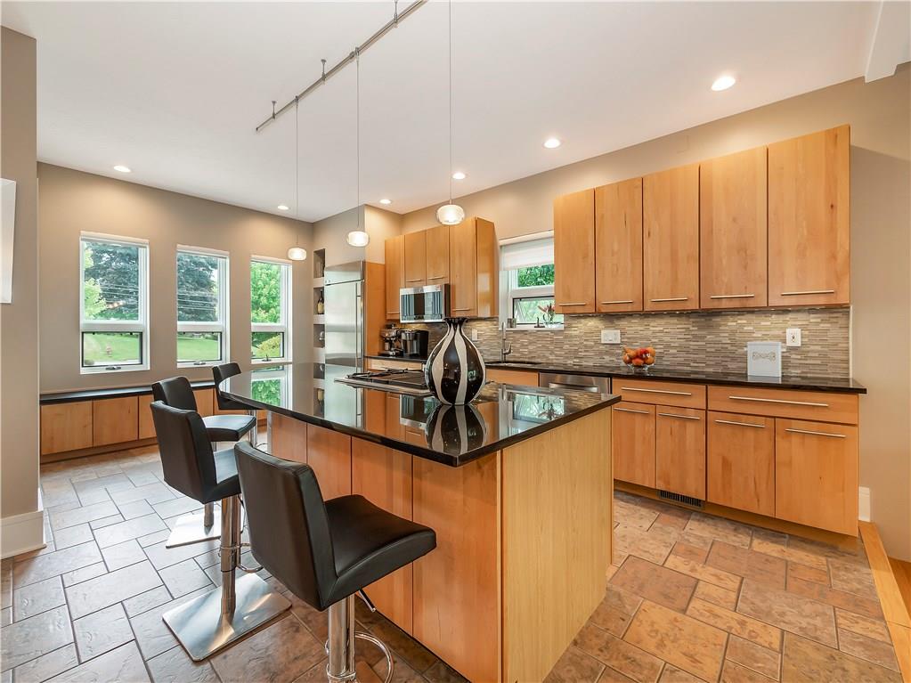60 Beaver Grade Road McKees Rocks, PA 15136 - Photo 6 of 25