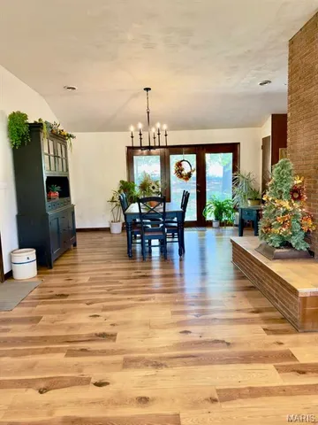 $440,000 | 9221 State Route North, Mountain Grove, MO 65711