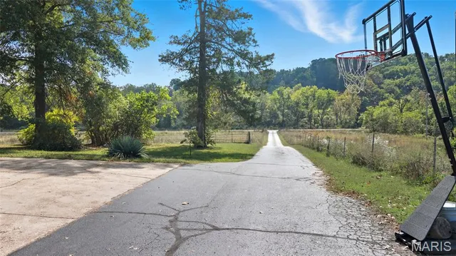 $440,000 | 9221 State Route North, Mountain Grove, MO 65711
