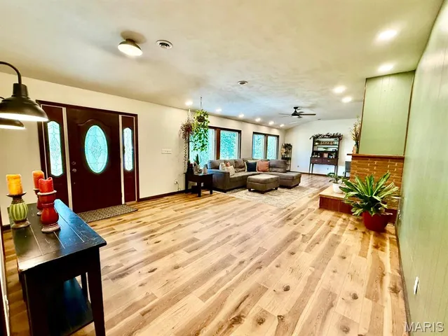 $440,000 | 9221 State Route North, Mountain Grove, MO 65711