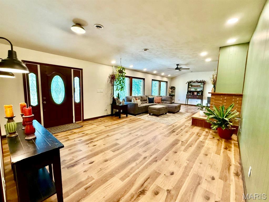 9221 State Route North Mountain Grove, MO 65711 - Photo 10 of 34