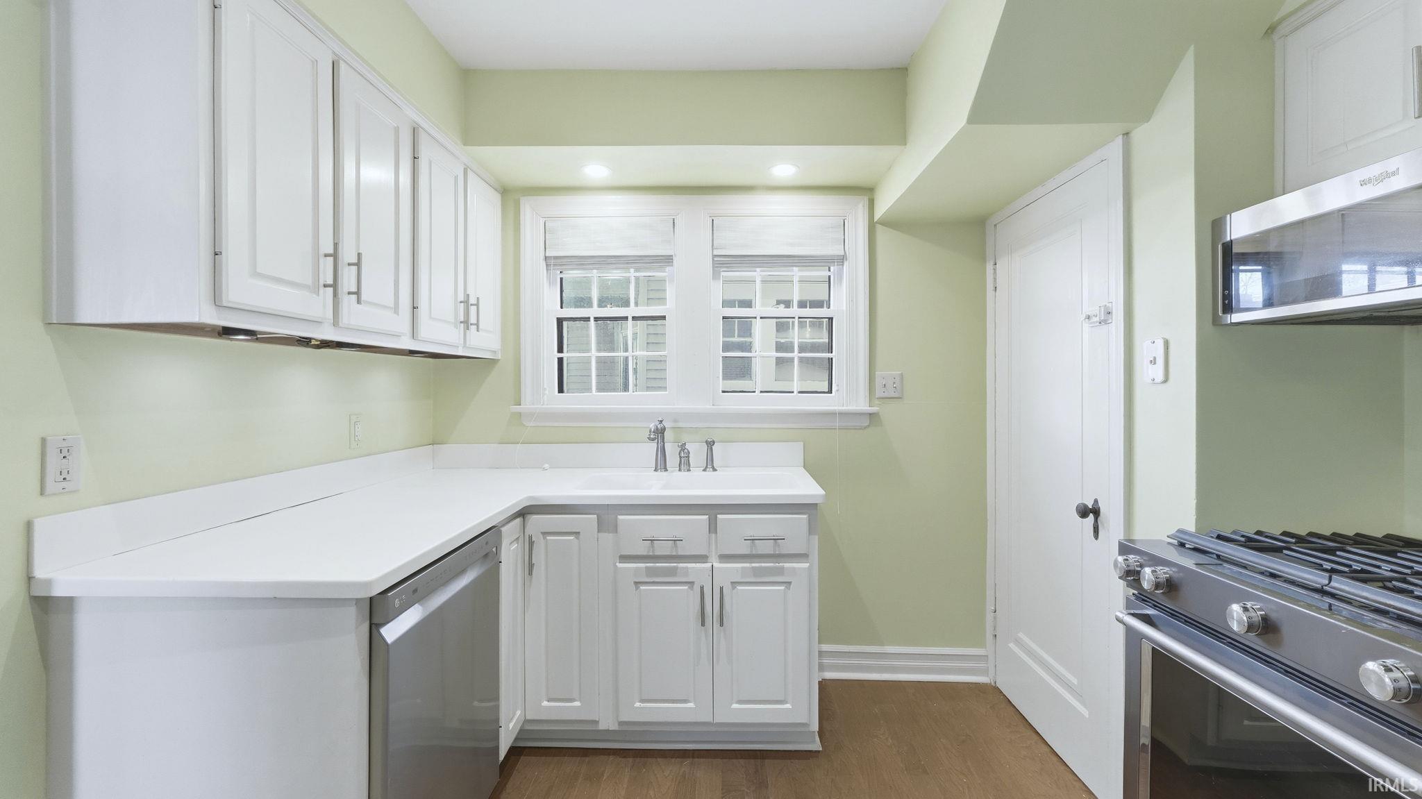 4301 Indiana Avenue Fort Wayne, IN 46807 - Photo 3 of 36