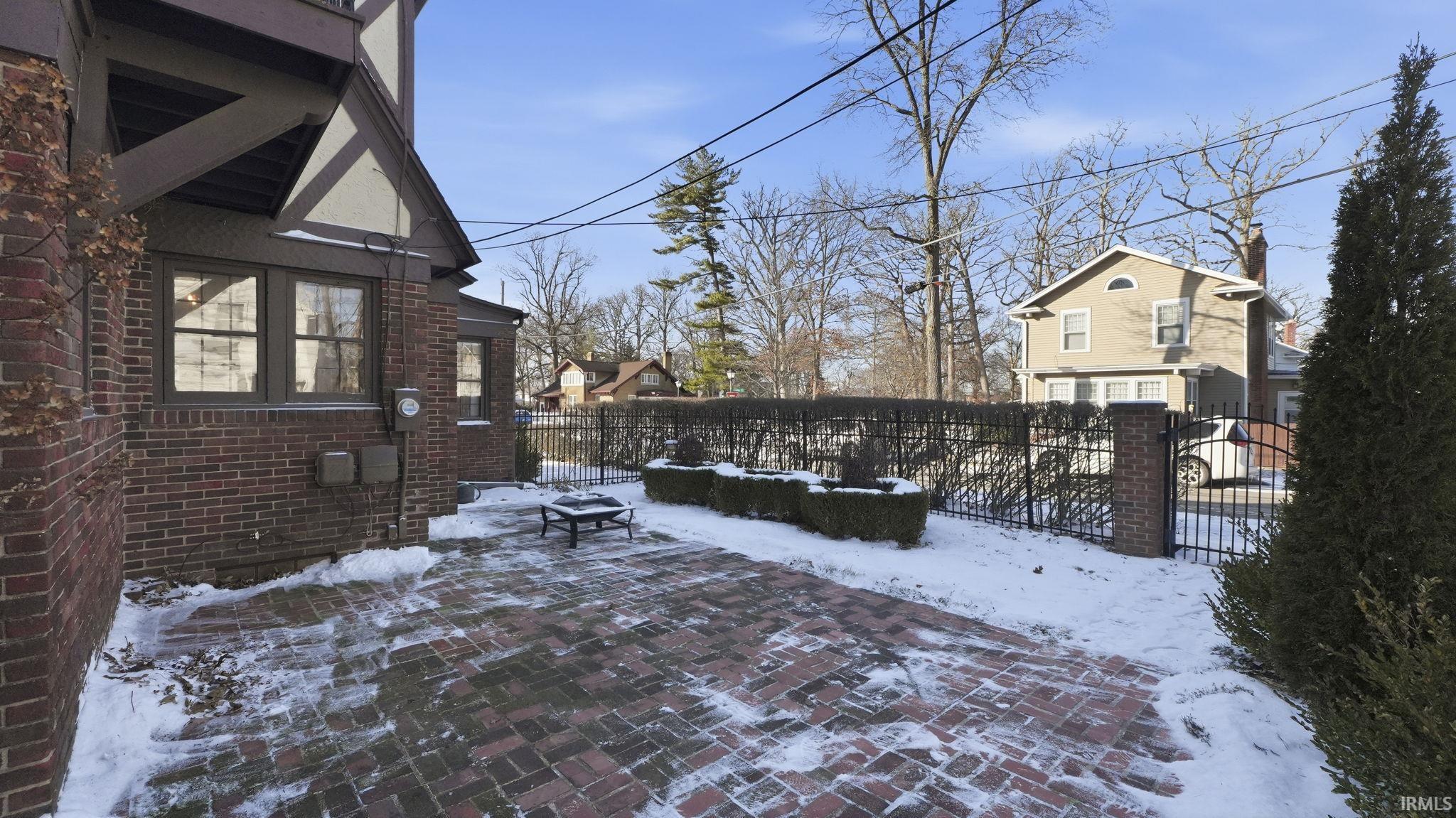 4301 Indiana Avenue Fort Wayne, IN 46807 - Photo 5 of 36