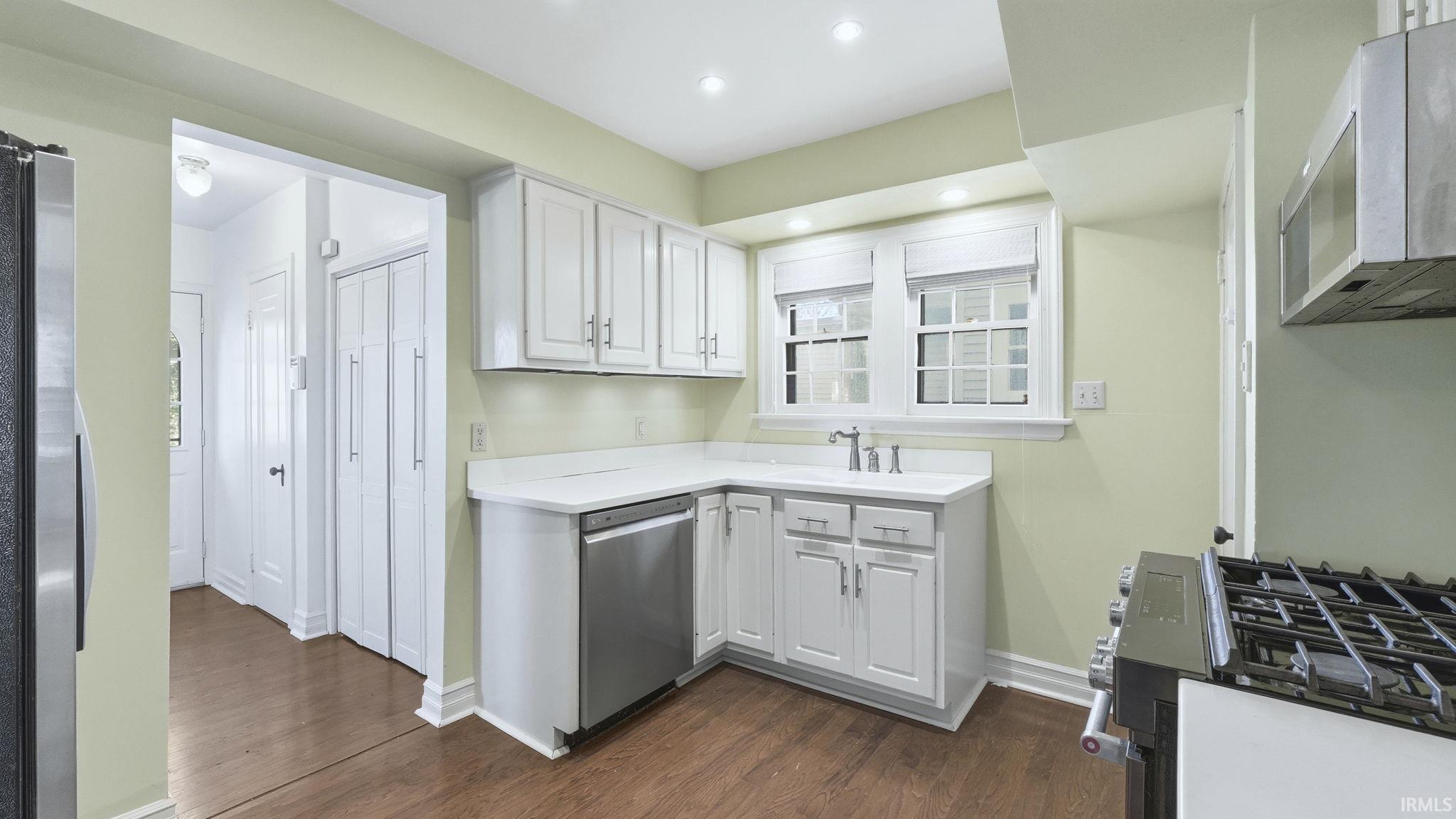 4301 Indiana Avenue Fort Wayne, IN 46807 - Photo 8 of 36