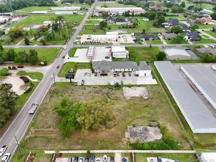 $999,999 | 2828 Country Club Road, Lake Charles, LA 70605