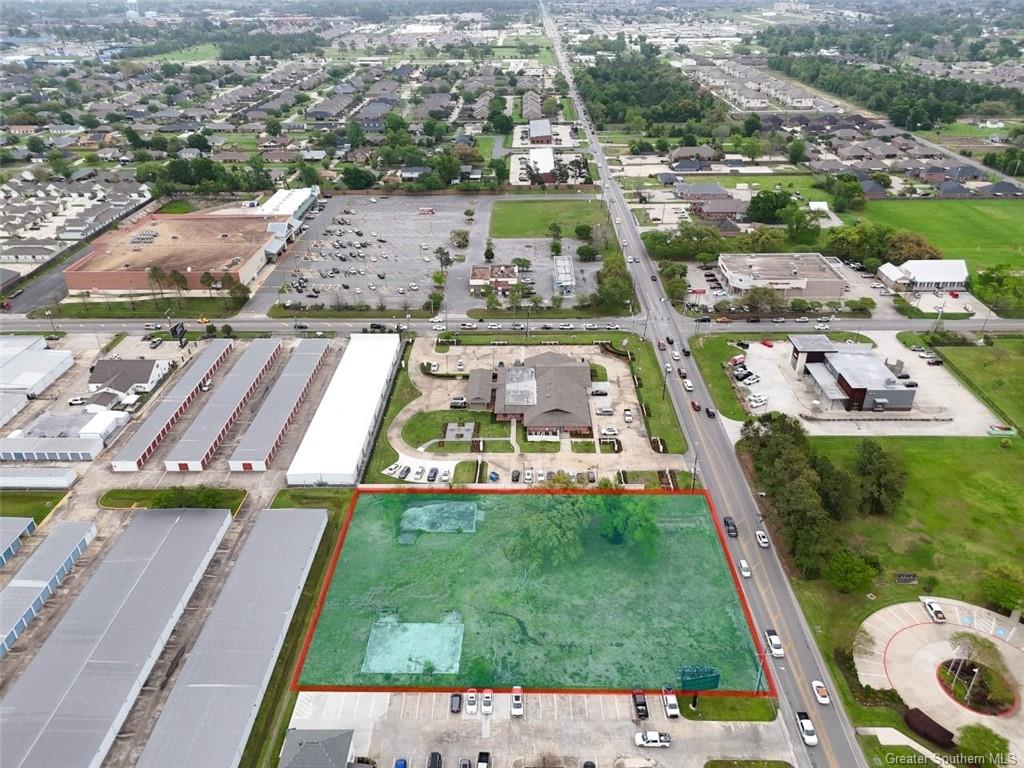 2828 Country Club Road Lake Charles, LA 70605 - Photo 4 of 15