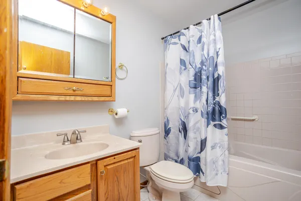 $399,000 | 8940 Calhoun Place, Crown Point, IN 46307