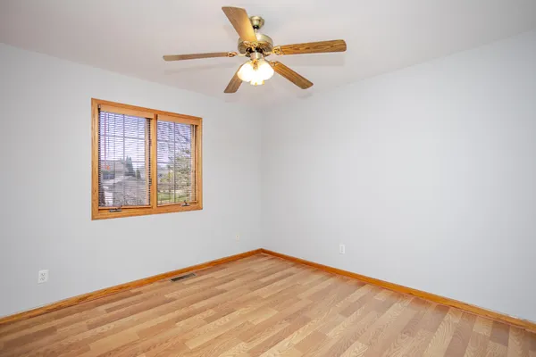 $399,000 | 8940 Calhoun Place, Crown Point, IN 46307