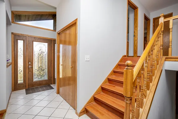 $399,000 | 8940 Calhoun Place, Crown Point, IN 46307