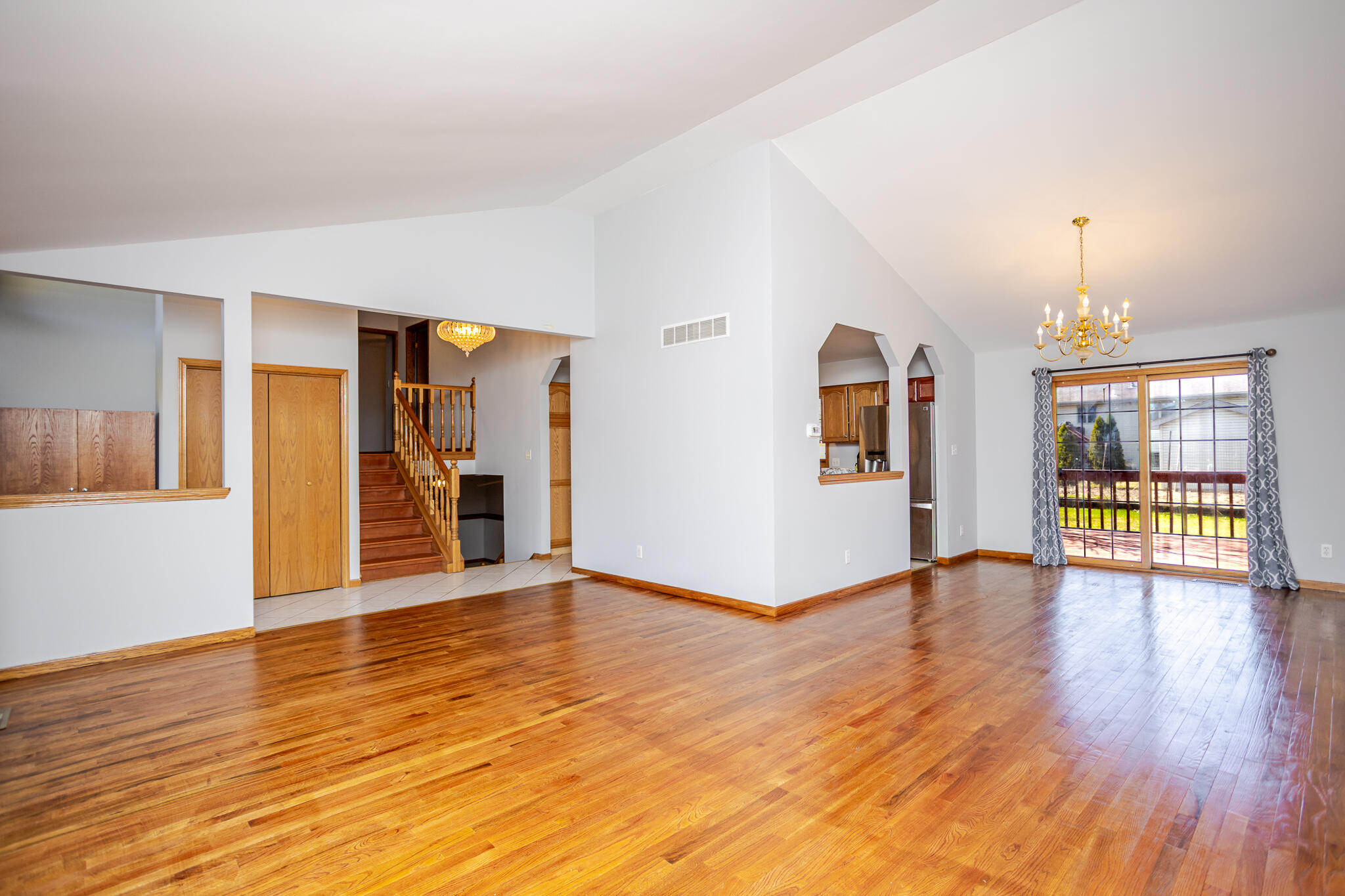 8940 Calhoun Place Crown Point, IN 46307 - Photo 4 of 30 2048x1365