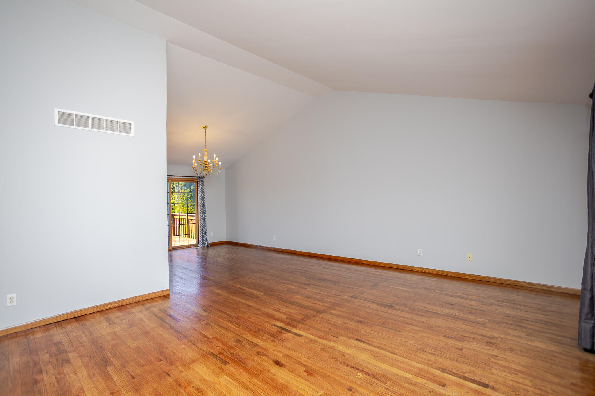 8940 Calhoun Place Crown Point, IN 46307 - Photo 5 of 30 2048x1365