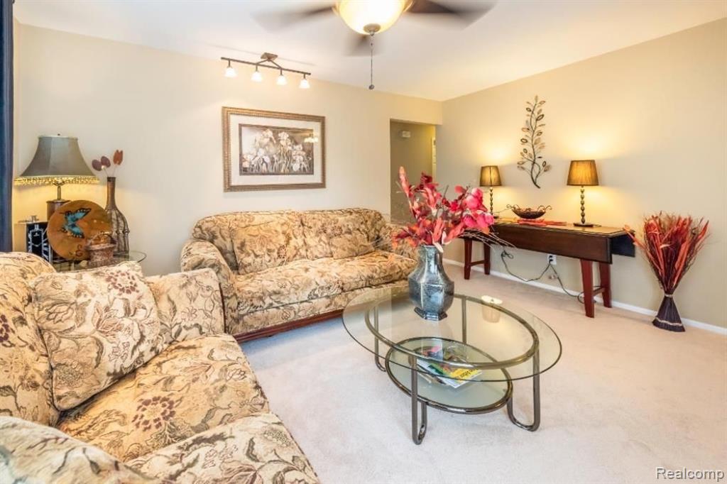 2260 Nixon Road Ann Arbor, MI 48105 - Photo 4 of 51