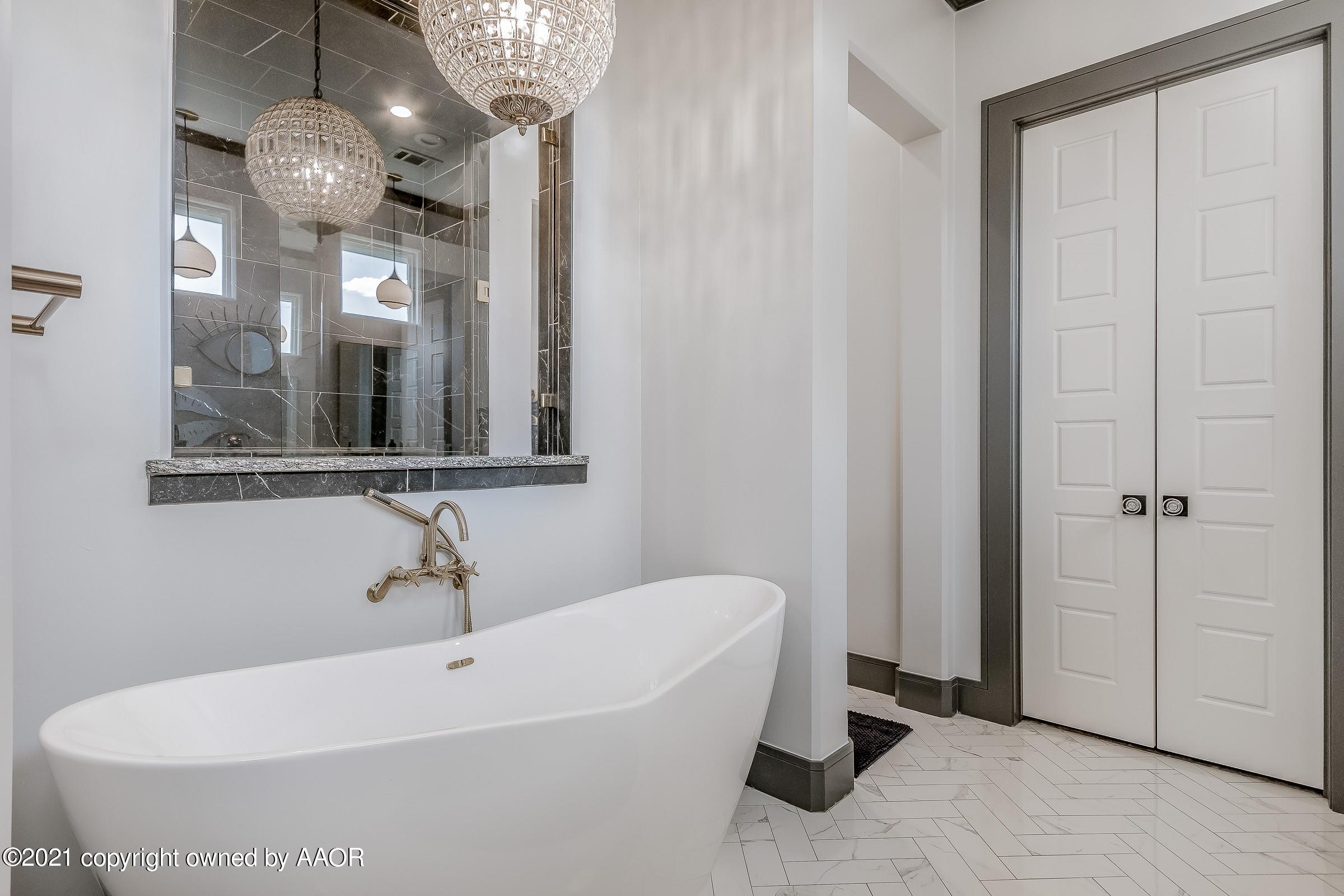 5605 Wesley Road Amarillo, TX 79119 - Photo 15 of 28 015_Master Bathroom-2
