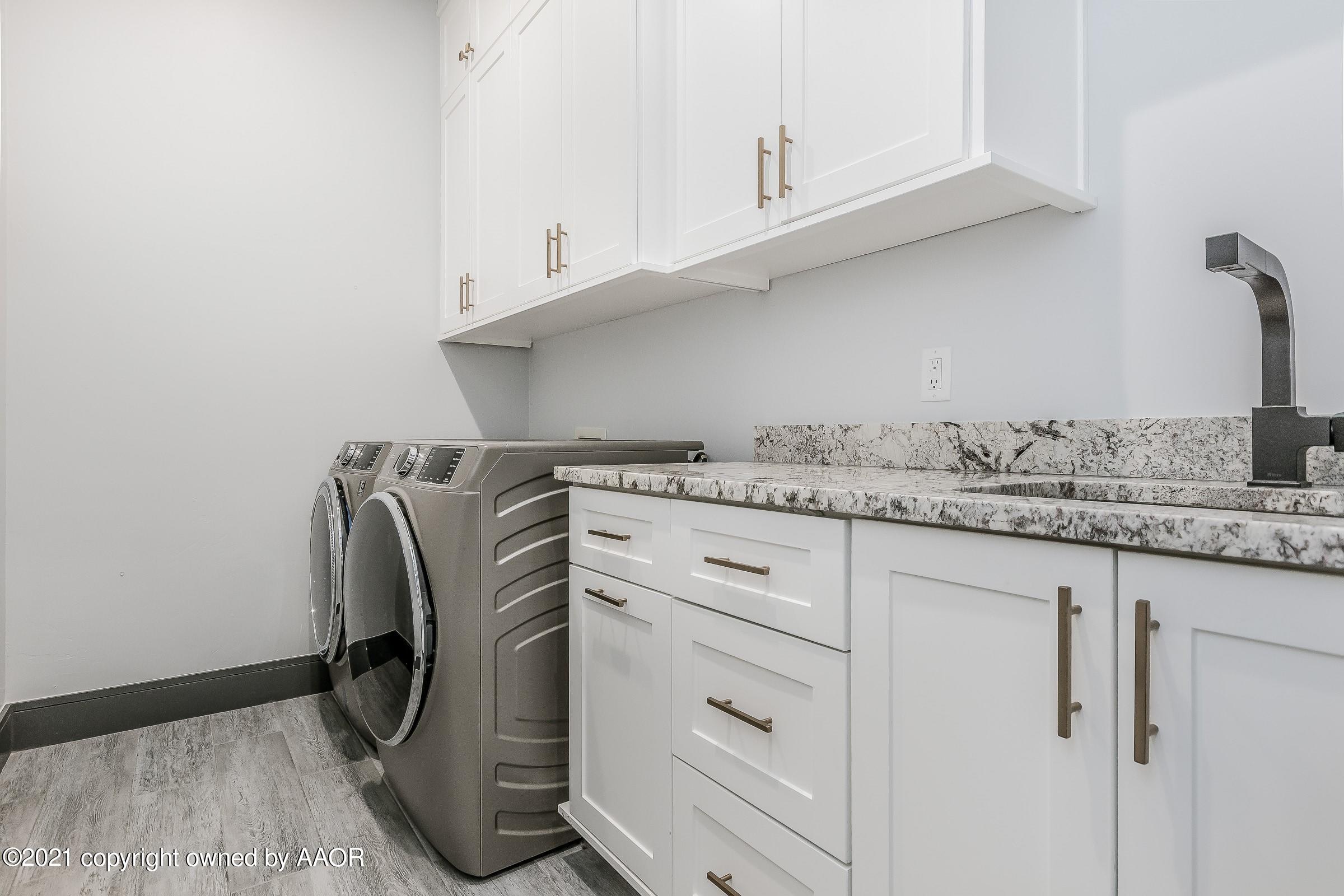 5605 Wesley Road Amarillo, TX 79119 - Photo 10 of 28 010_Utility Room